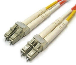 Lenovo - Network cable - LC multi-mode (M) to LC multi-mode (M) - 1 m - fibre optic - for Storwize V3700, V5000, V7000; Storwize V3700 00MJ168